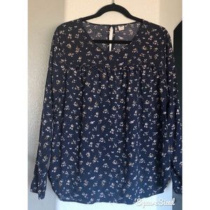 Floral print blouse